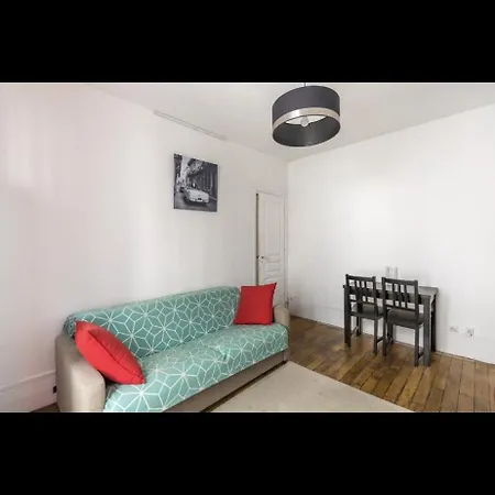 Beautiful Three-room Near Pantheon Appartamento
